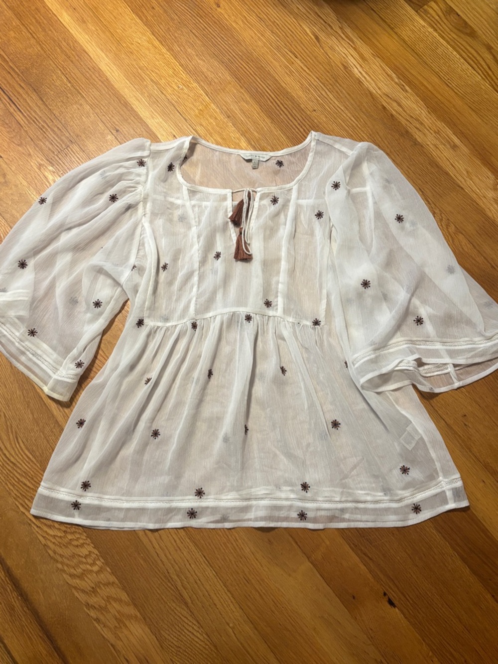 Lucky Brand White Embroidered V-Neck Tunic Top with Tassels - Picture 2 of 7